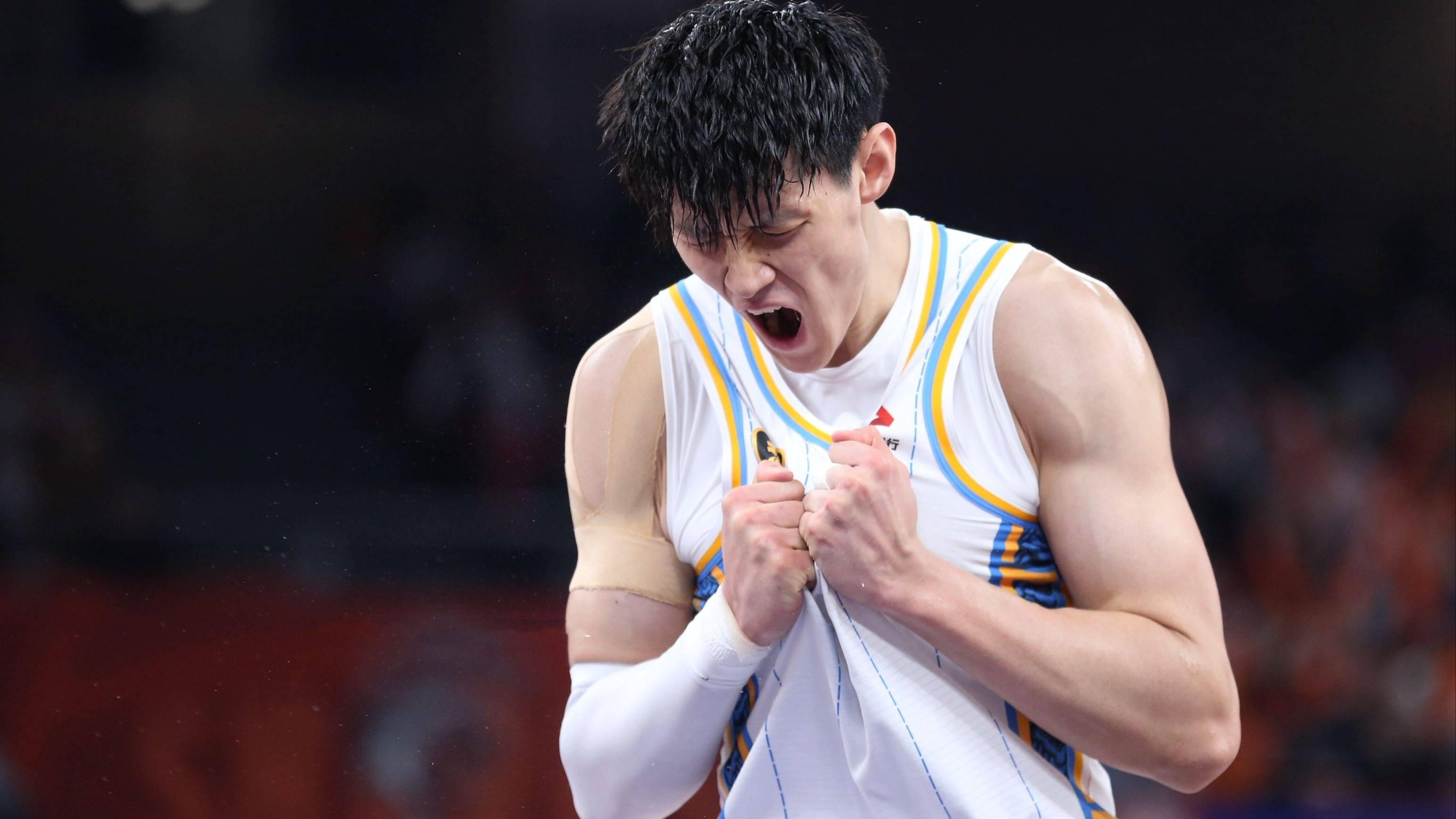 爱游戏-包含今晨NBA常规赛传出新动向，山东泰山官宣签约，管理层表态：媒体盛赞，年轻球员得到机会的词条